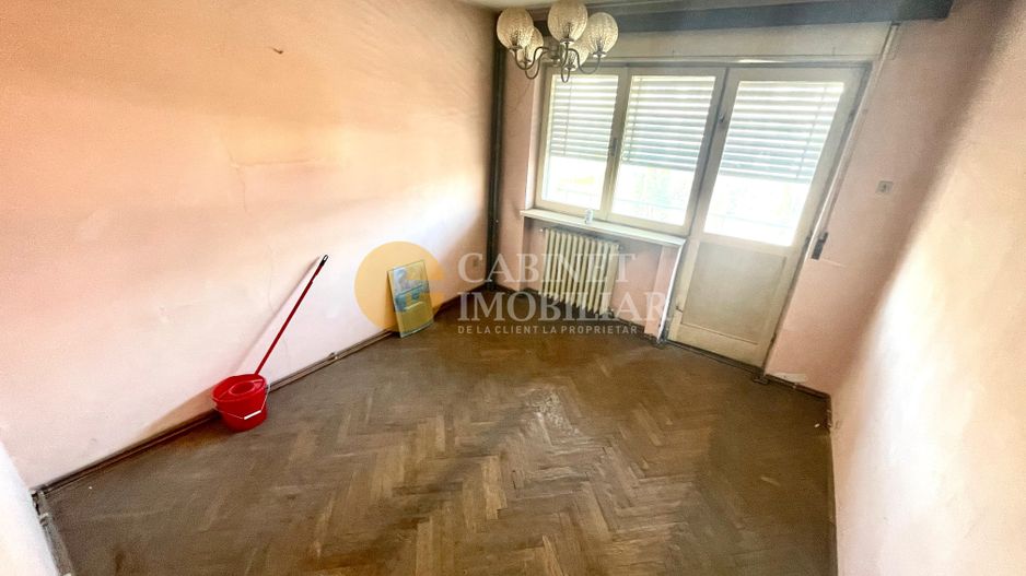 1001 articole - Podu Ros - 65mp - Etaj 2 - fara risc - 3 camere Decomandate - Poză 4