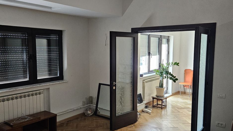 Apartament cochet, ultra-spatios, patru camere, Calea Mosilor - Poză 17