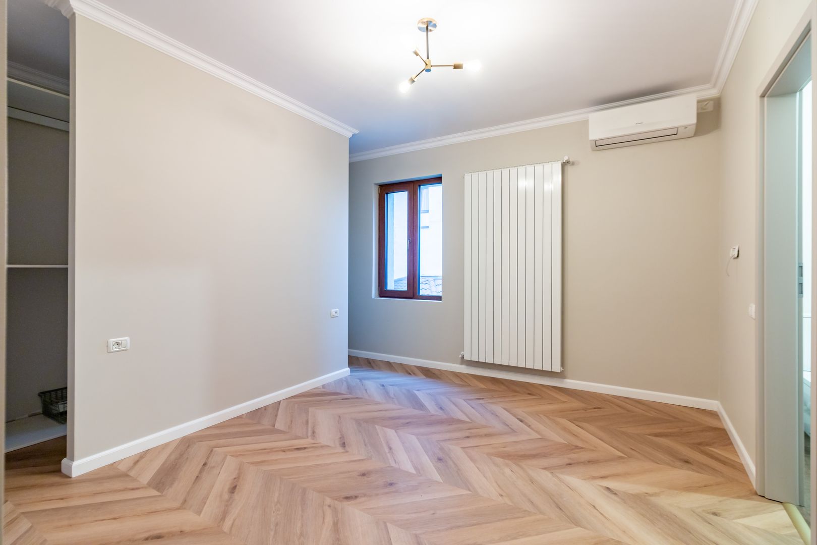 Închiriere 3 camere de lux în vilă, Intrarea în Parcul Carol, 90 mp - Poză 4