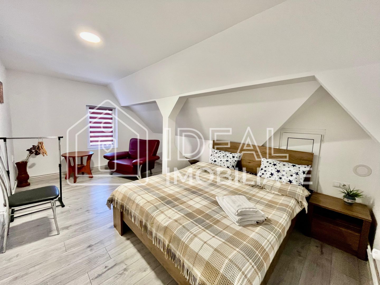 Pensiune de vânzare în Cârțișoara – investiție turistică la poalele munților - Poză 11