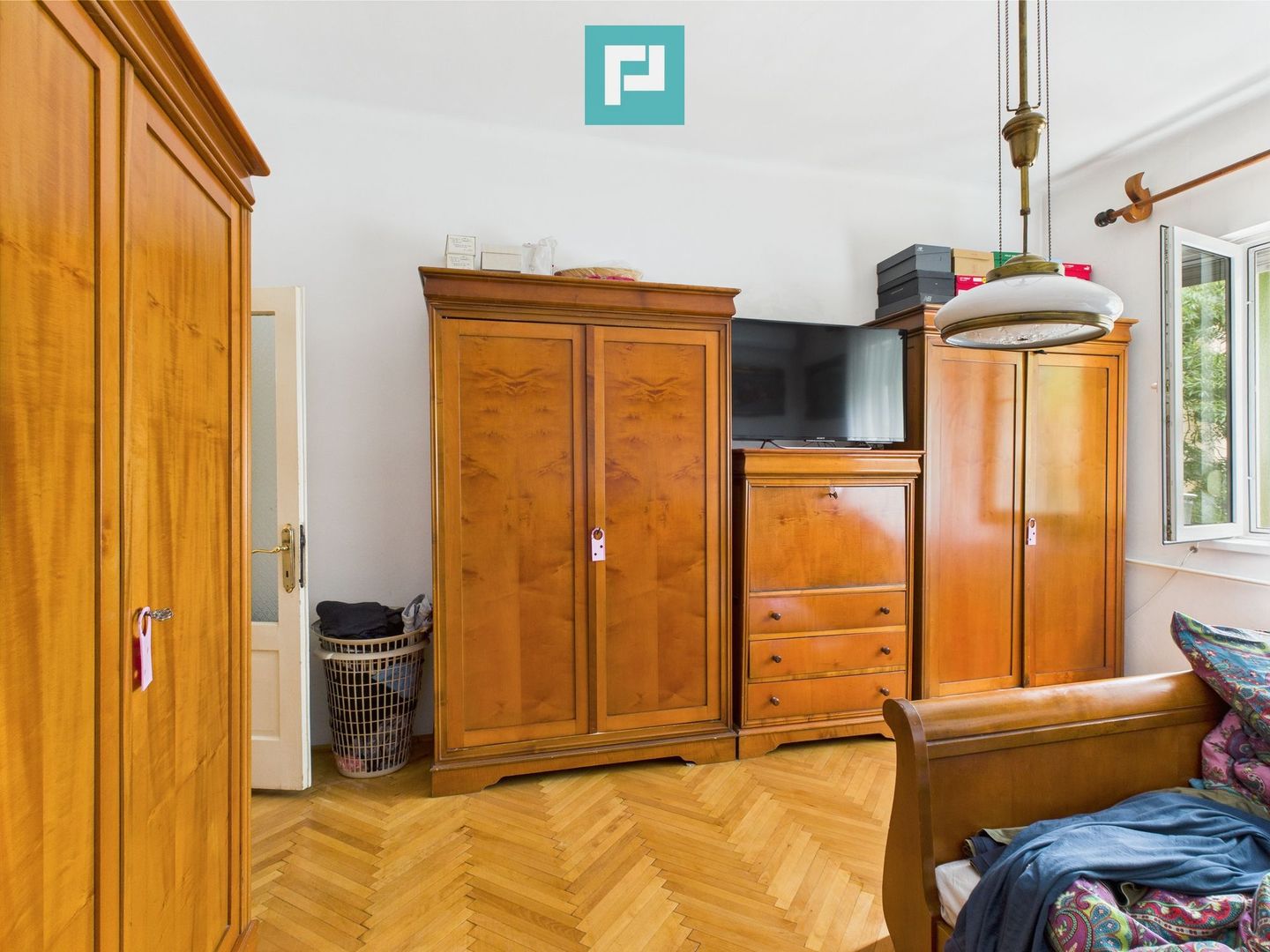 Apartament 4 camere  cu potențial în zonă Premium - Poză 6