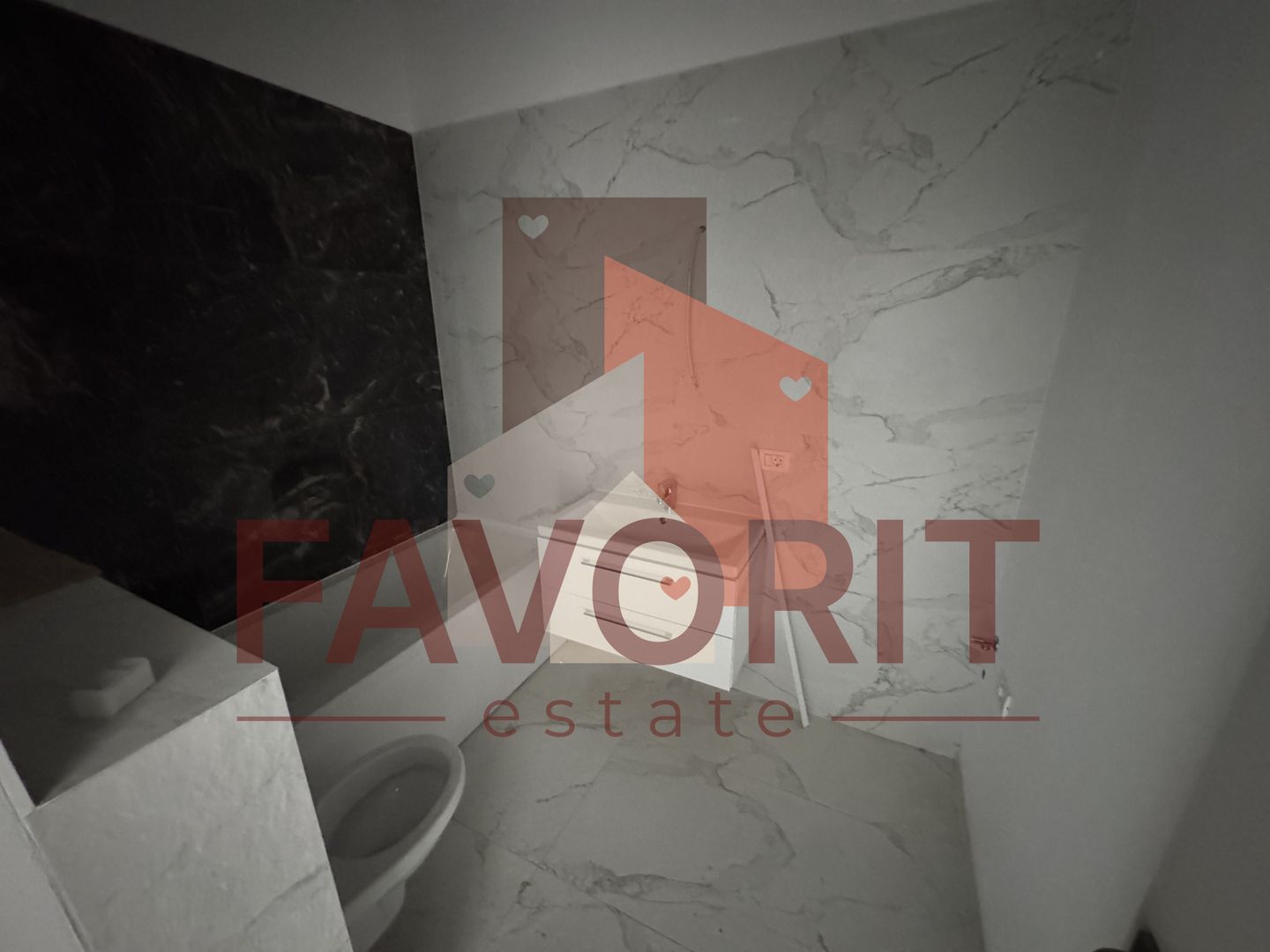 Bloc NOU. Disponibil imediat. Strada asfaltata - Poză 3