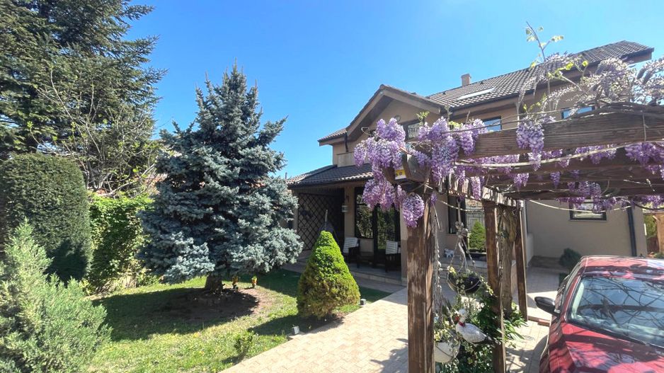COICIU (Cod 01) Armonie și Eleganță pentru Două Generații! - Poză 49
