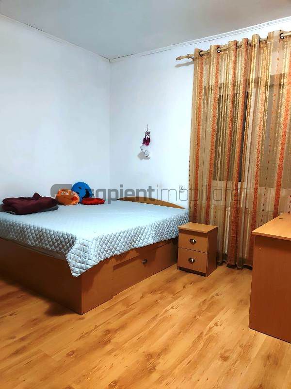 Casa cu 4 camere in Iosia - Poză 5