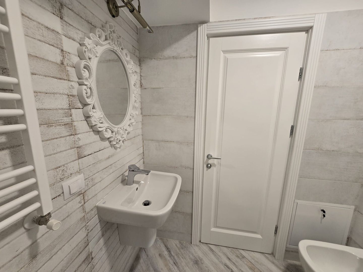 Apartament Exclusivist de Închiriat în Arena Residence - Poză 32