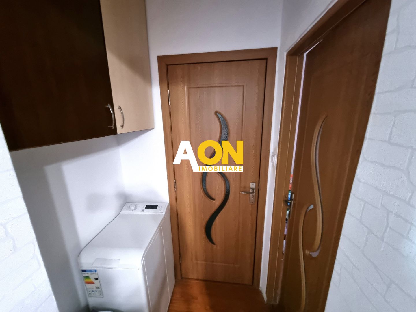De vanzare apartament 3 camere, etaj intermediar, Cetate - Poză 6