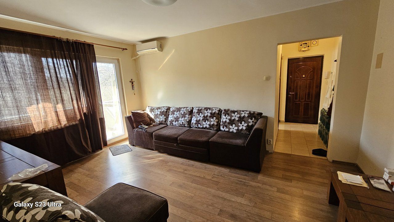 Apartament 4 Camere , et.3/4, Berceni-Racovita - Poză 2