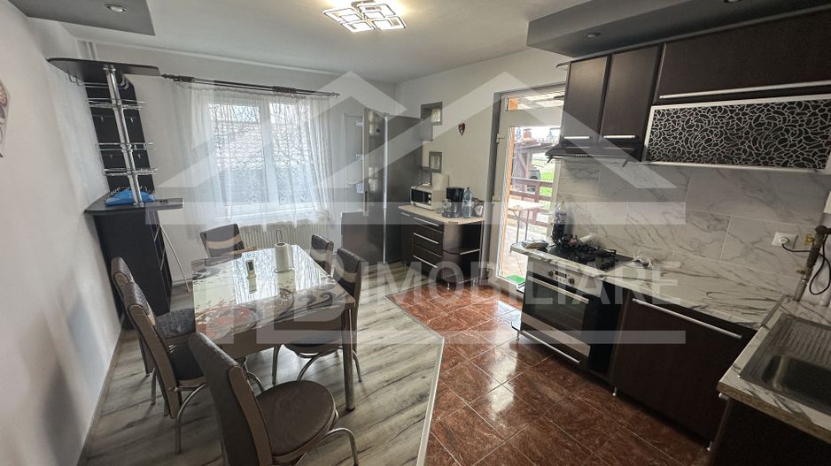 Casă de vânzare, 620mp teren, 208 utili, Zona Sântana de Mureș - Poză 3