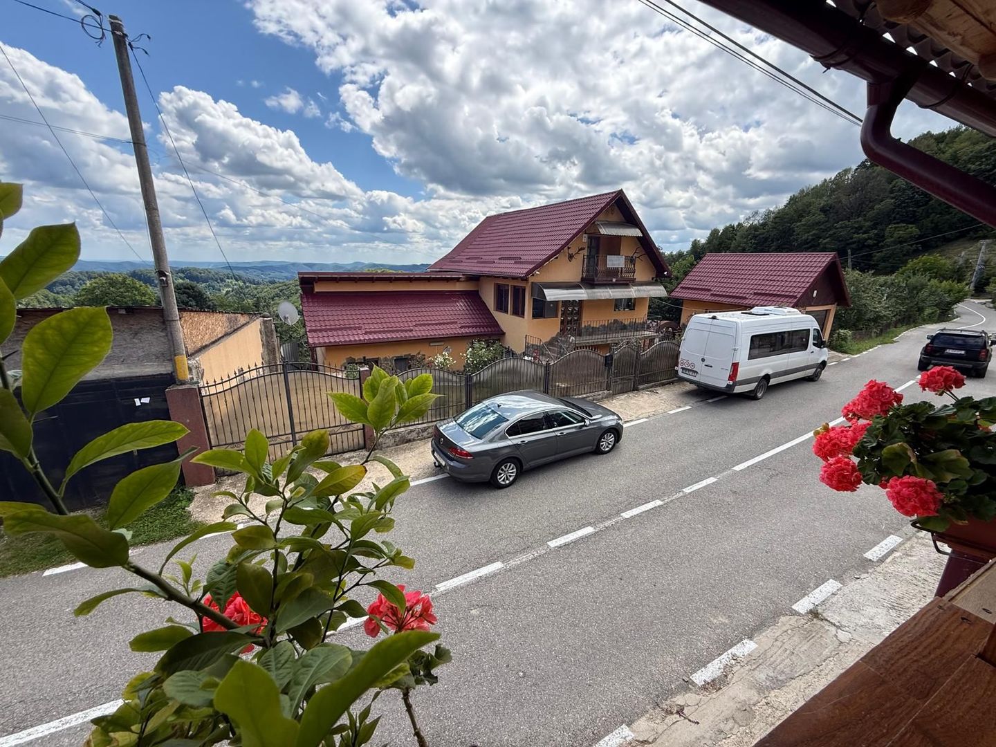 Vila S+P+1,+ garaj inchis + terasa si teren intravilan 6300 mp - Poză 51