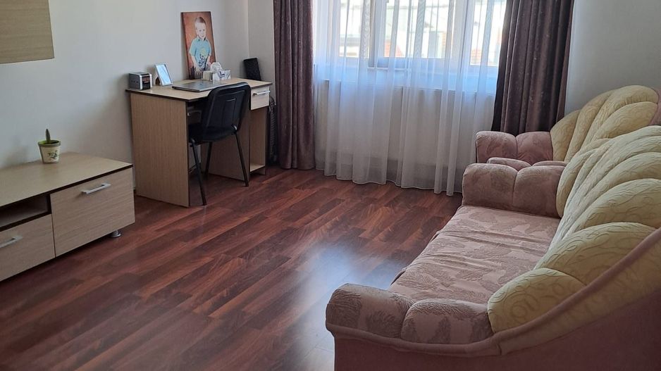 Vand apartament cu 2 camere - Poză 6