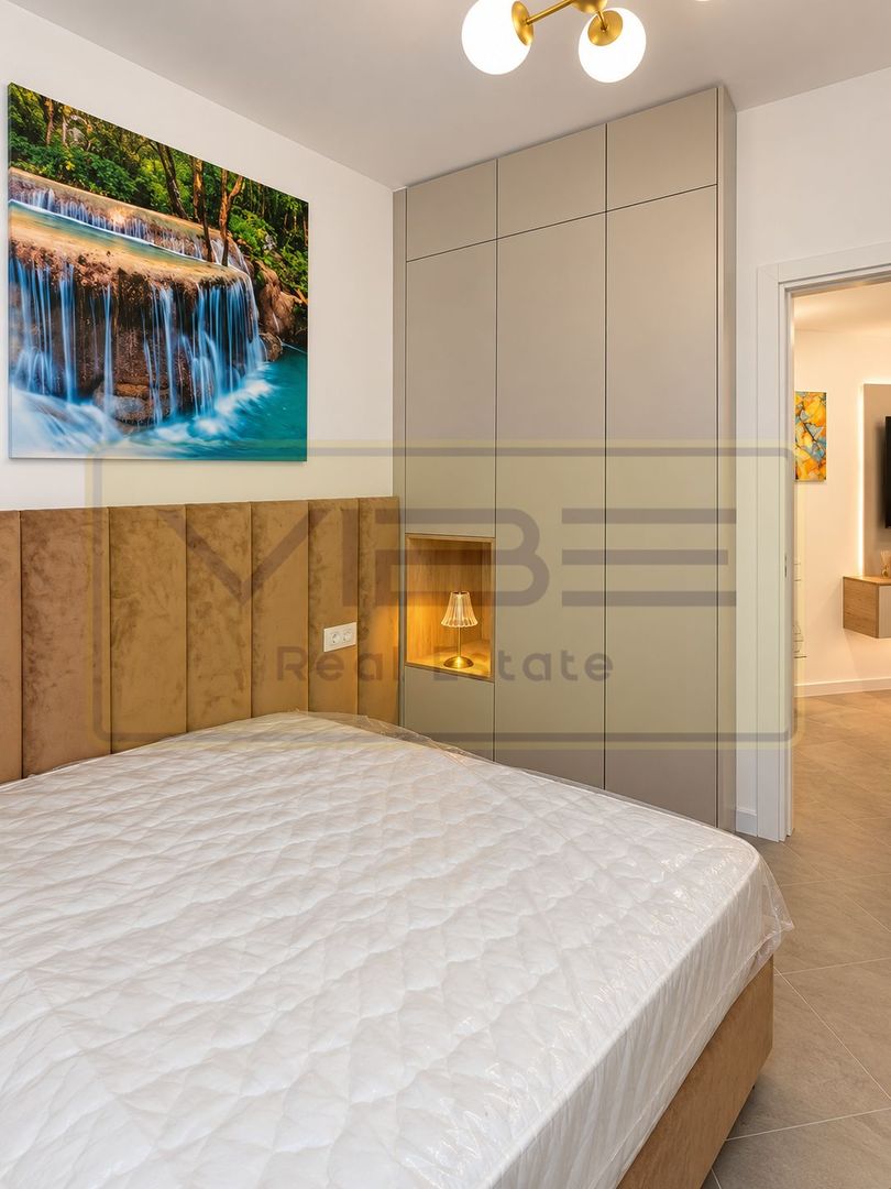 Lunca Cetatuii-Capat Cug/ Visoianu- Modern- Nou - Poză 1