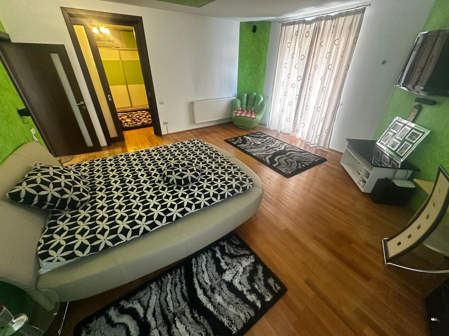 CASA INDIVIDUALA, 9 CAMERE, TEREN 475 MP, MOBILAT/UTILAT, COMIS 0% - Poză 24