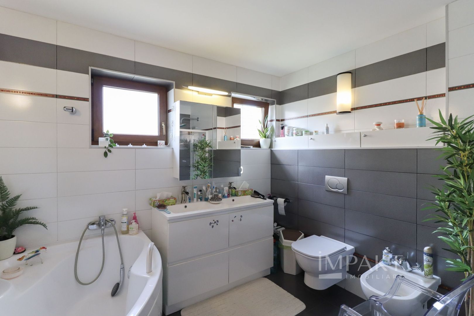 Casa individuala superba de vanzare, cartier Andrei Muresanu! - Poză 49