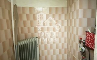Apartament cu 3 camere de vanzare zona Bulevardul Dacia, Oradea - Poză 12
