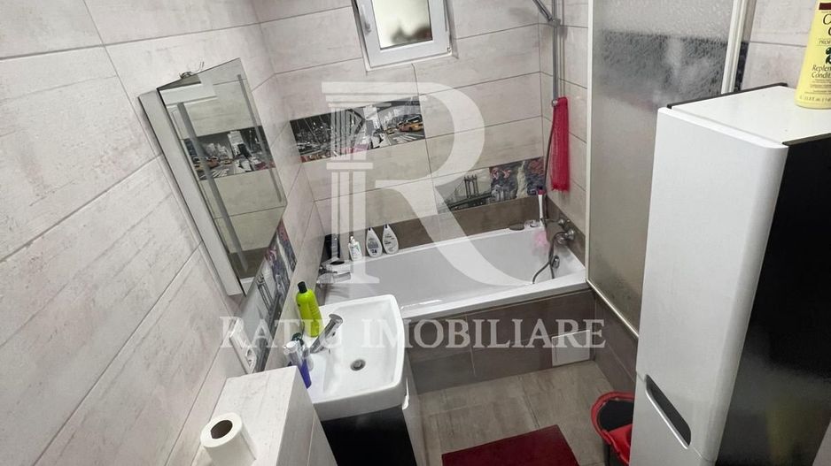 Apartament cu 4 camere | Zona Centrala | General Magheru | Oradea - Poză 9