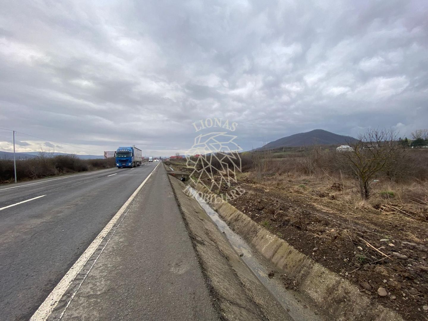 Teren 12,719 mp cu deschidere la DN17-ideal hala/parcare-Crainimat - Poză 2