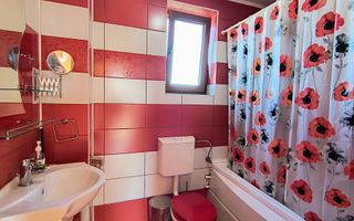 Năvodari | Casă spațioasă cu teren mare - Poză 21