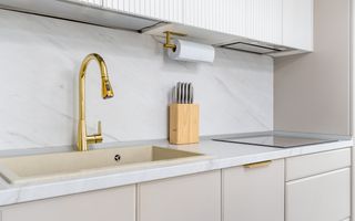 Apartament lux zona FSEGA! S-a investit in amenajare peste 80000 euro! - Poză 5