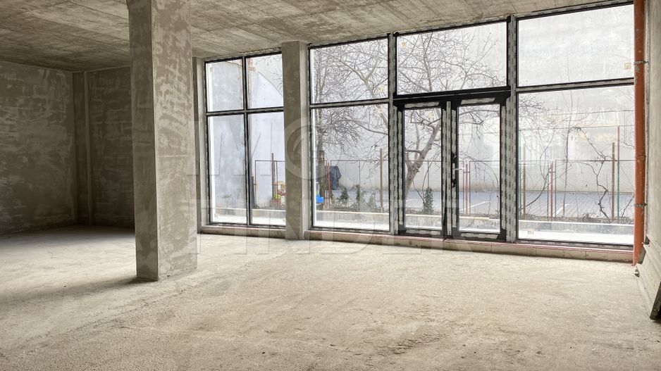 Vanzare spatiu comercial vitrina, 126.5 mp, preluare chiriasi - Poză 2