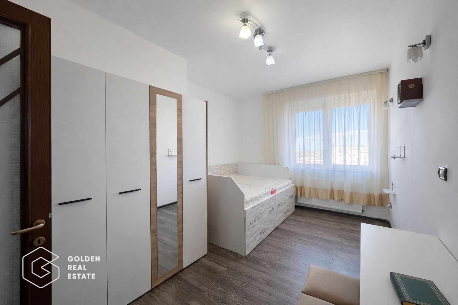 Penthouse Ared Uta, amenajat modern, vedere panoramica spre Stadionul Uta - Poză 13