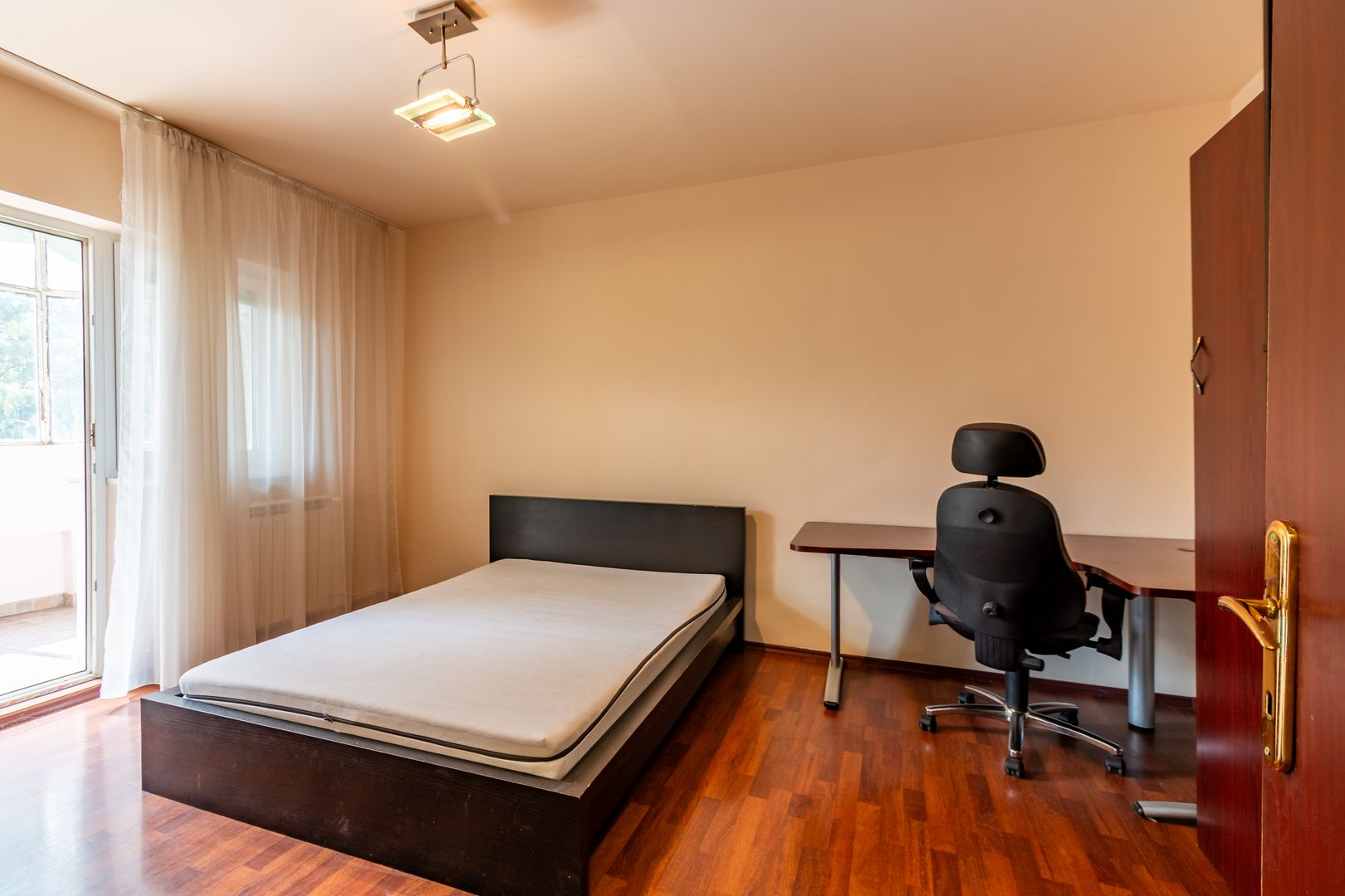 Apartament 3 camere mobilat ,strada Novaci în zona 13 Septembrie - Poză 5