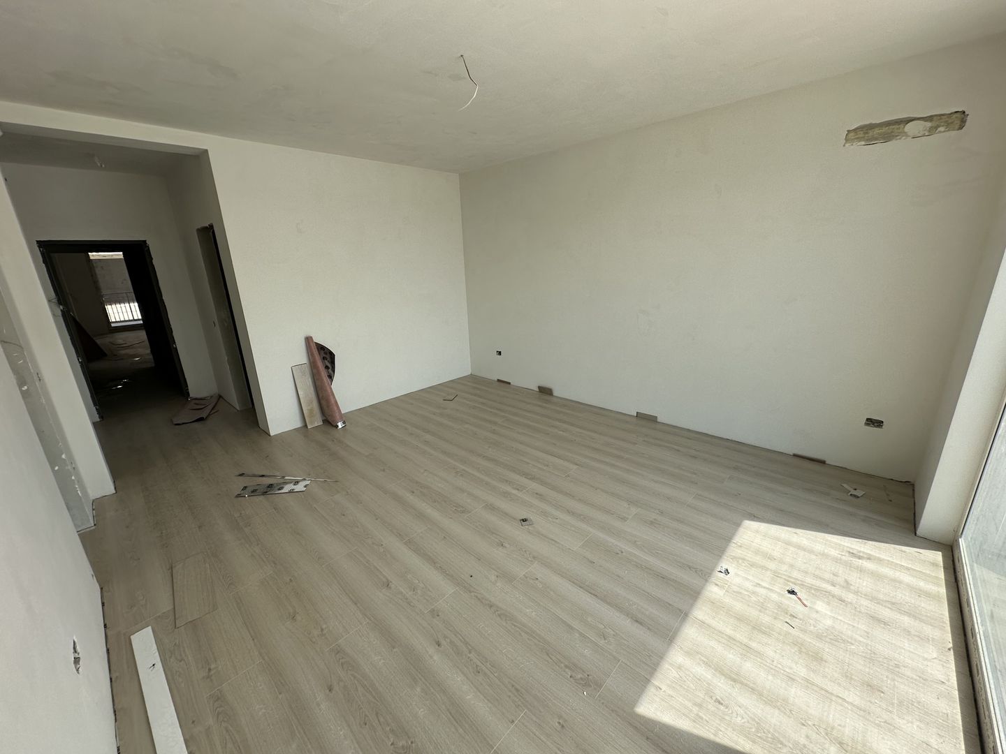 Apartment bloc nou cu lift si loc de parcare inclus - Poză 7