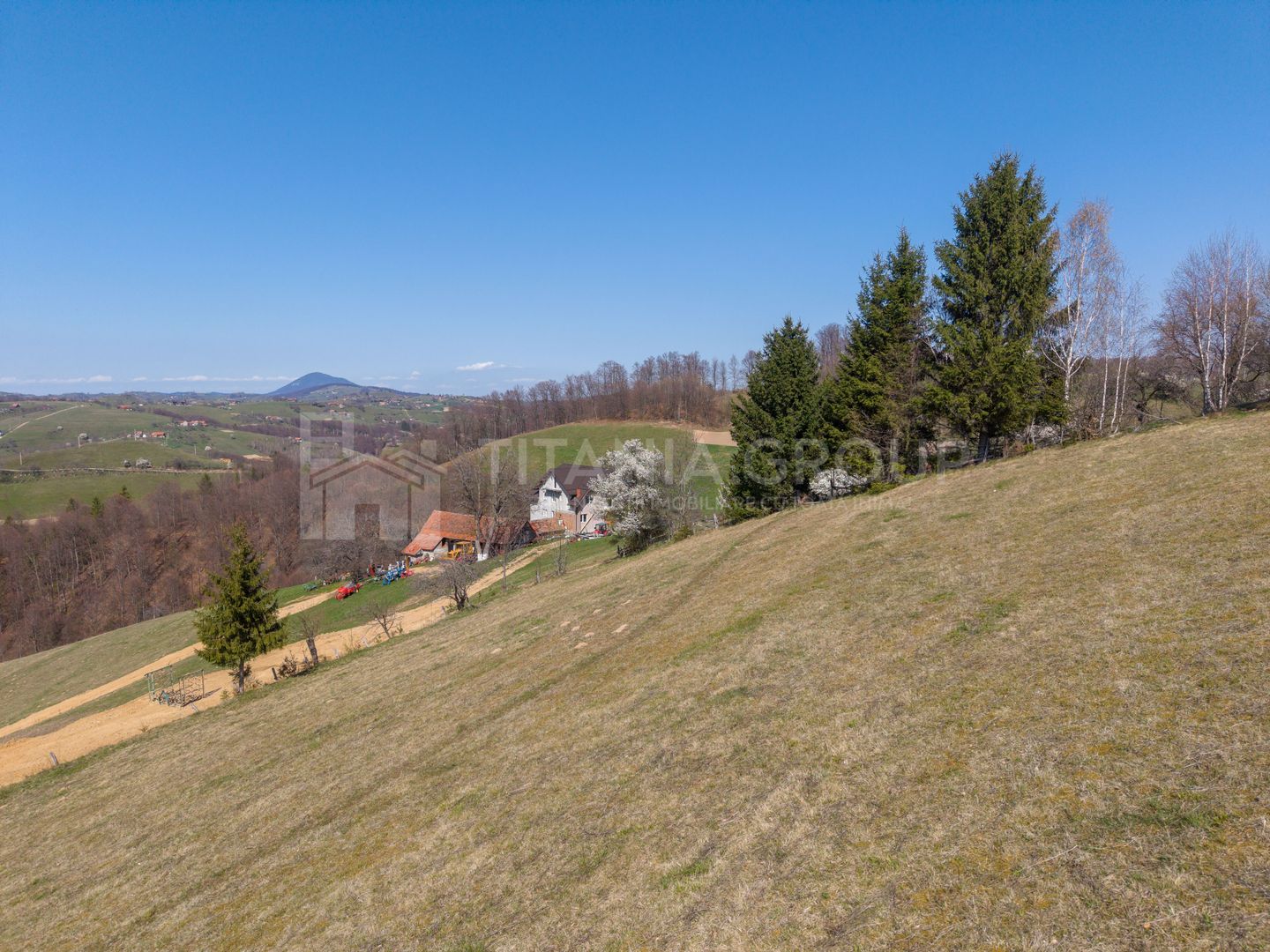 Teren intravilan în Poiana Mărului, 3.791 mp cu priveliste panoramica - Poză 21