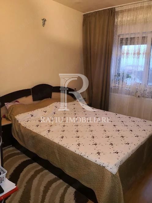 Apartament cu 3 camere | Nufărul | Oradea - Poză 1