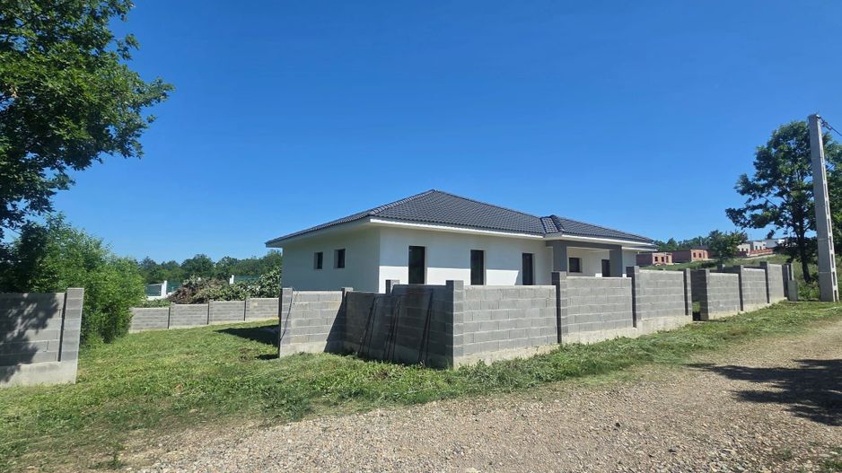 Casa noua parter, 4 camere, teren 616 mp, zona dealuri Oradea, VANZARE - Poză 1