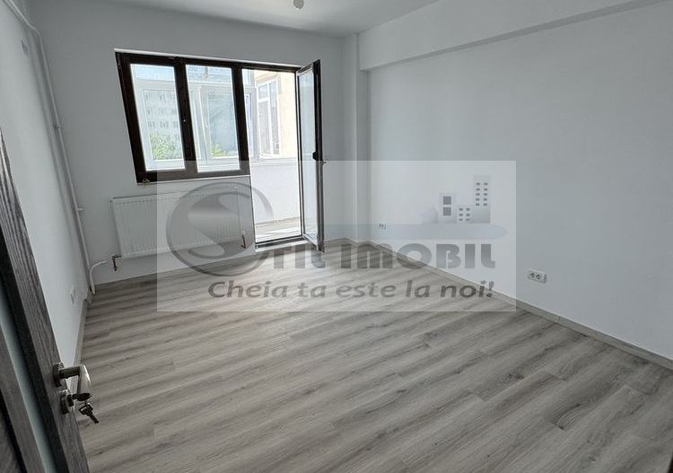 Apartament 4 camere, 109 mp,loc de parcare Tatarasi 220000 euro - Poză 1