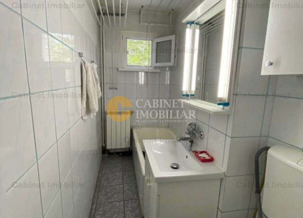 Apartament 3 camere, etajul 3, mobilat si utilat - zona Alexandru cel Bun - Poză 4