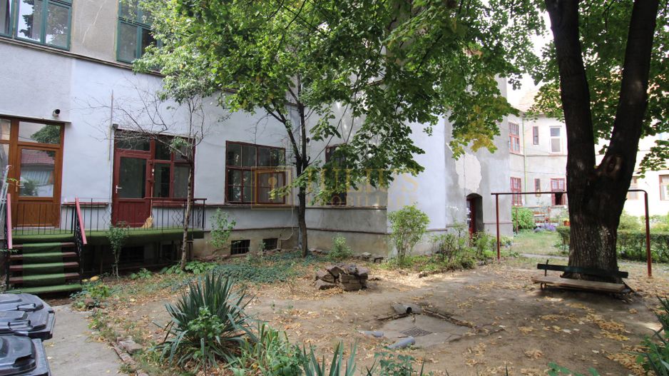 ideal pentru studenti sau o familie, cladire istorica, centrala proprie - Poză 17