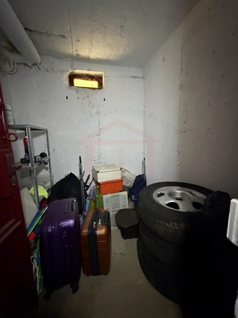 De vanzare apartament 2 camere Centru, etaj 3 - Poză 13