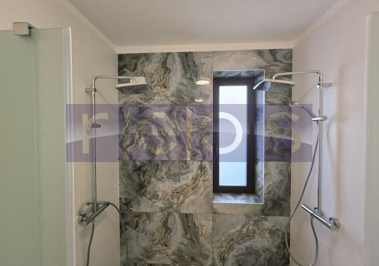 Casa Noua Mobilata 5 Cam Lux, Smart, Pompa Caldura, Panouri Fotovoltaice 10kw - Poză 8