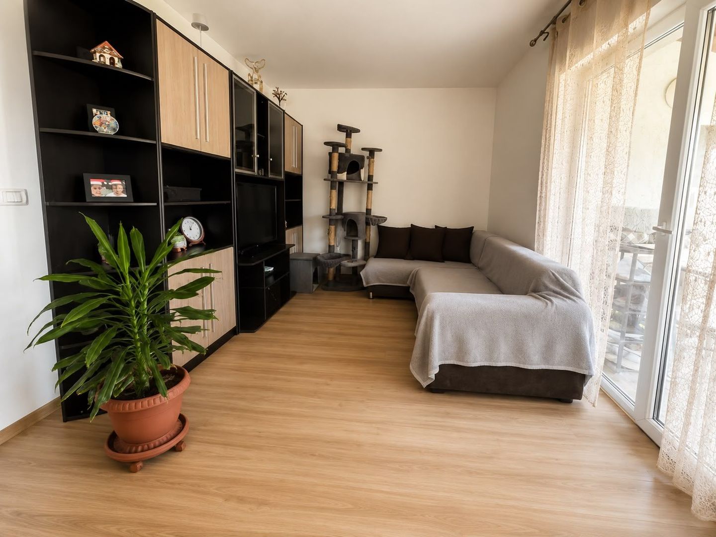 COMISION 0% | Duplex Mobilat Cu 4 Camere | Giroc | 90 mp | Teren 200mp - Poză 4