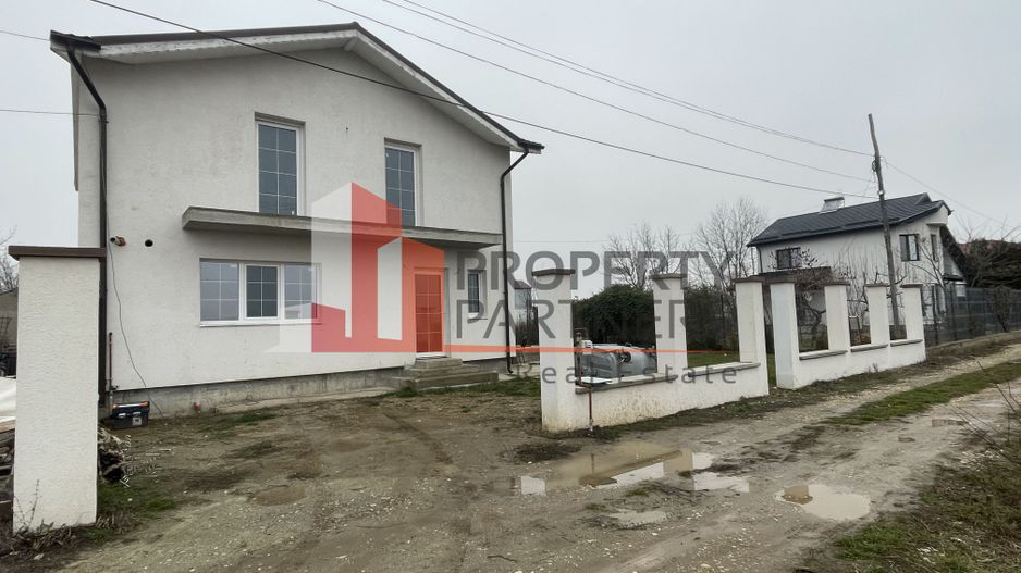 Casa P+M Sabareni - Poză 2