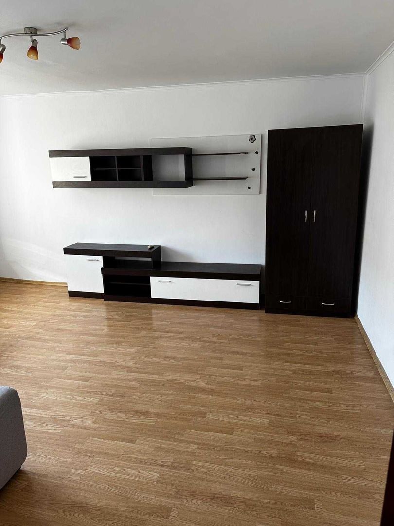 Apartament 3 camere  | Metrou Eroii Revolutiei - Poză 2