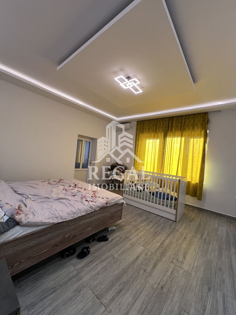 Casă spațioasă de vânzare în Ruși – pentru locuință sau investitie - Poză 3