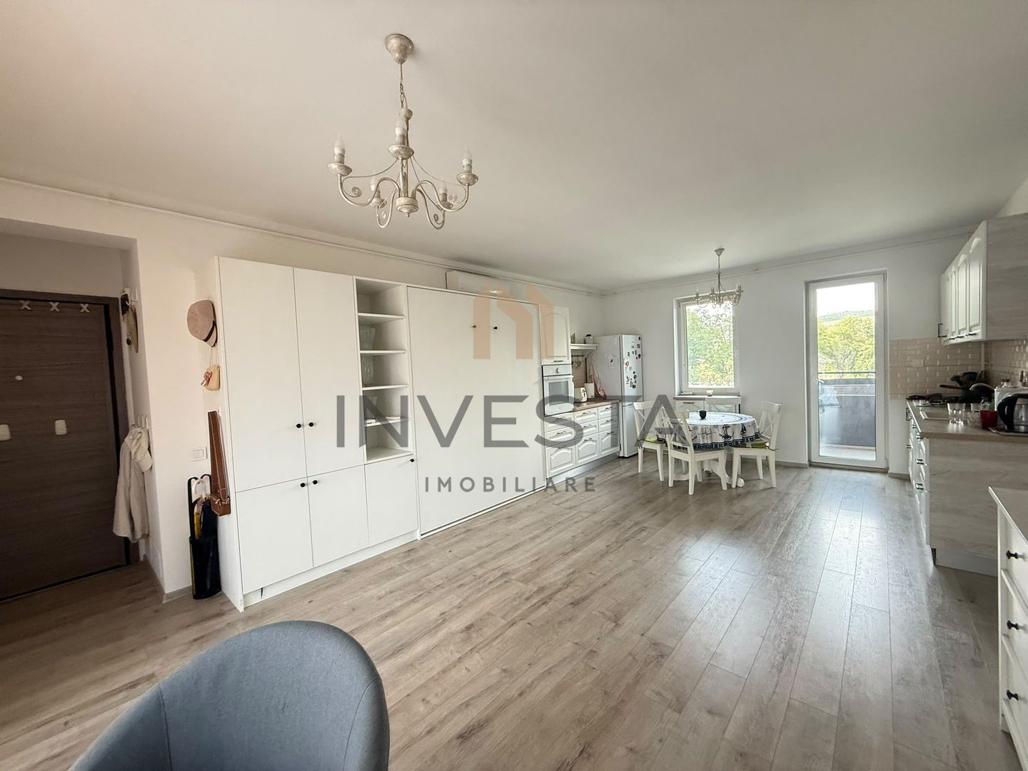 Apartament 3 camerere etajul 1. Imobil nou 2 parcari subterane incluse - Poză 1