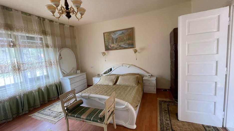 Casă de vânzare în Vașcău–natură, liniște și confort modern- 72000 Eur - Poză 10