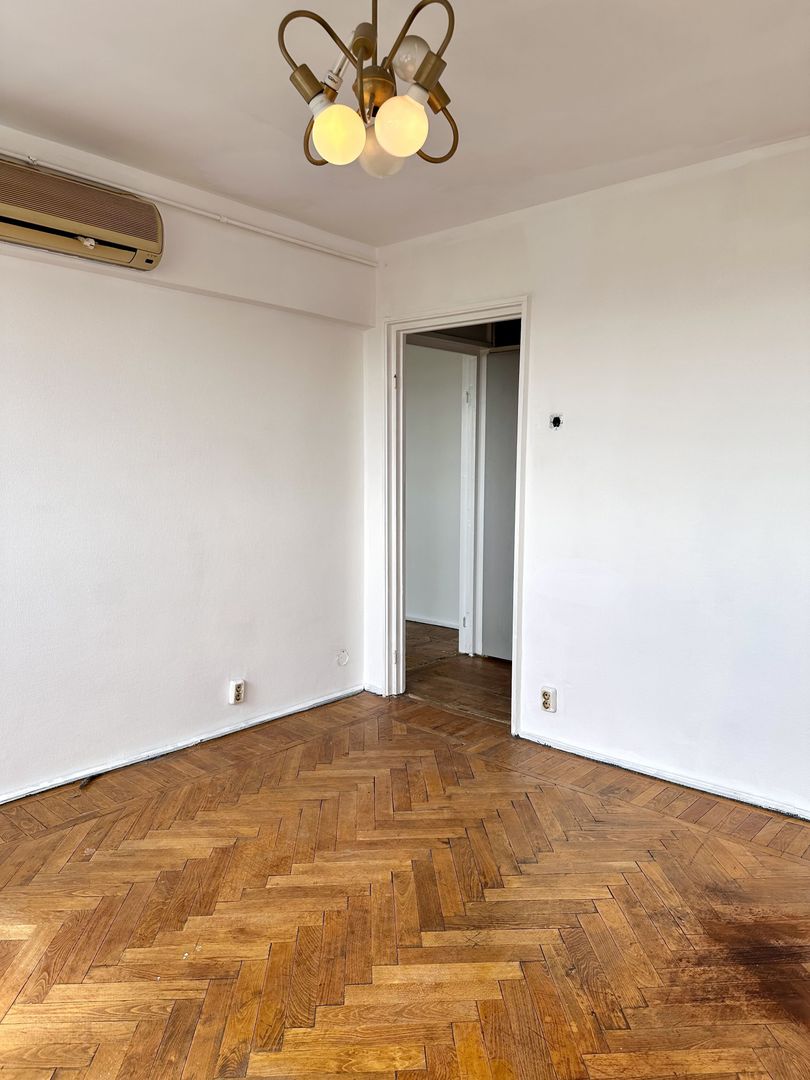 Apartament 2 camere Mihai Bravu 42-62, vedere spate, bloc izolat - Poză 13