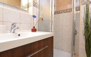 2 camere decomandat si renovat zona VITAN - Poză 8