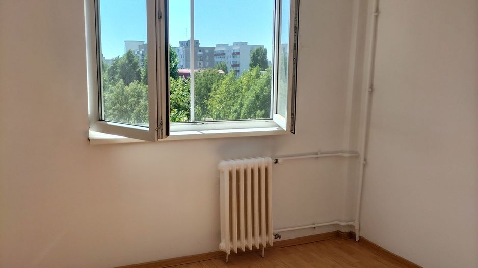 Apartament  Luminos 2 camere. Decomandat. Brancoveanu. - Poză 1