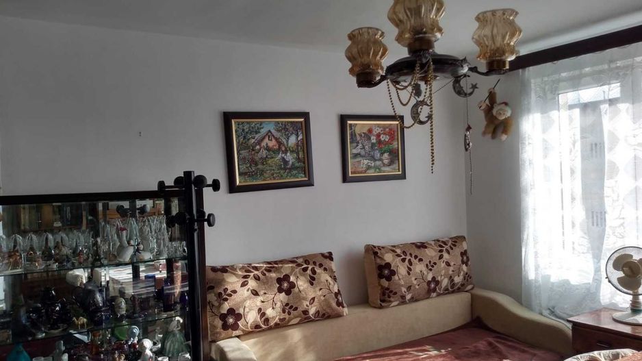 Vand apartament 3 camere central - Poză 2