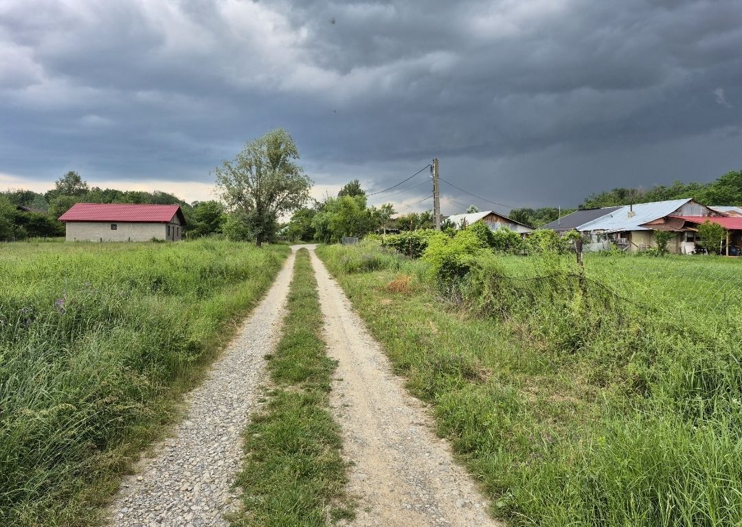 Teren intravilan langa pădure 1260 mp , deschidere 20 ml Prahova -Misl - Poză 12