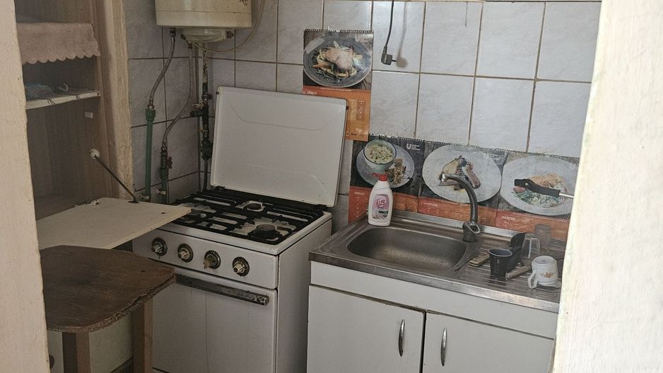 BRASADAS vinde garsonieră NEFINISATA Ostrovului etaj 2/4. - Poză 3