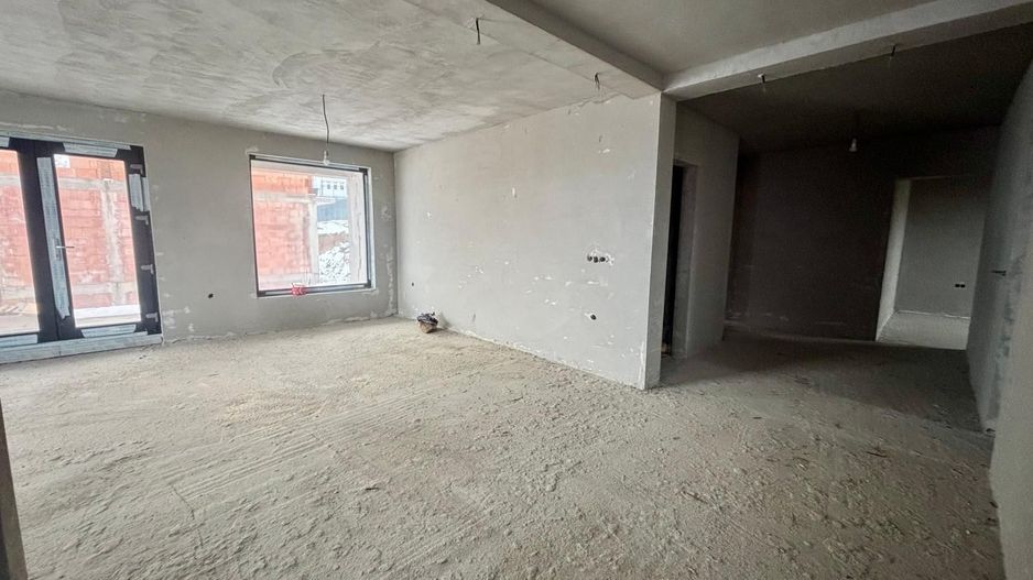 Casă individuală pe un nivel cu vedere panoramică spre munte - Poză 1