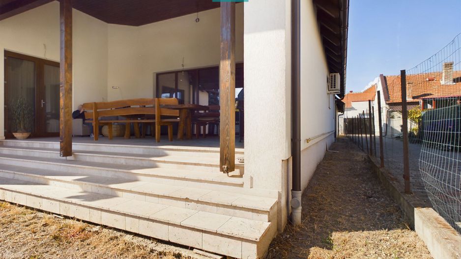 Vilă la sol cu 3 camere în Pârneava - Poză 20