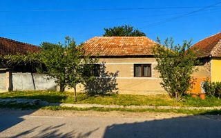 Casa cu 3300mp de teren la 30 de KM de Oradea - Poză 1