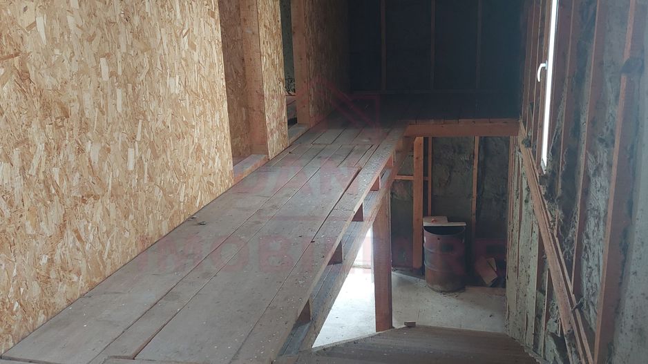 CASĂ INDIVIDUALĂ LA GRI 4CAMERE \RUSCA MONTANĂ \JUD.CS - Poză 7